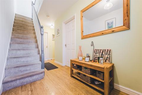 3 John Alder Close, Chiseldon, Swindon, SN4 0JL