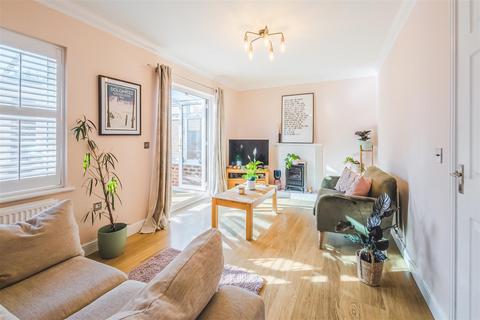 3 John Alder Close, Chiseldon, Swindon, SN4 0JL