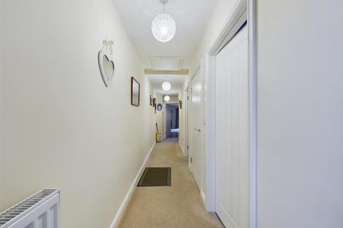 11 Bryans Close Road, Calne, SN11 9AA