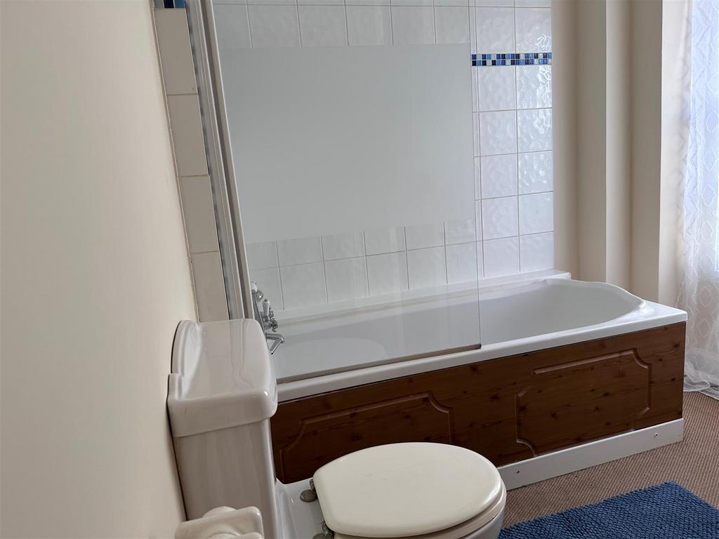 Bathroom.jpg