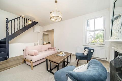 4 bedroom flat for sale, Quinton Street, London SW18