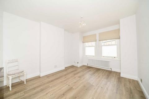 4 bedroom flat for sale, Quinton Street, London SW18