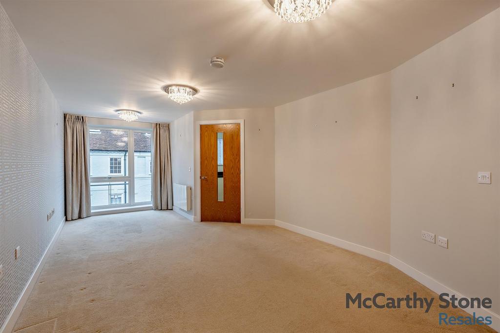 8636511-interior03-800.jpg