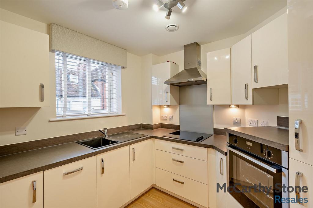 8636511-interior10-800.jpg