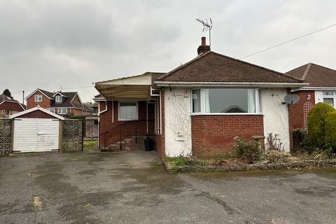 3 bedroom detached bungalow to rent, Roberts Road, Hythe SO45