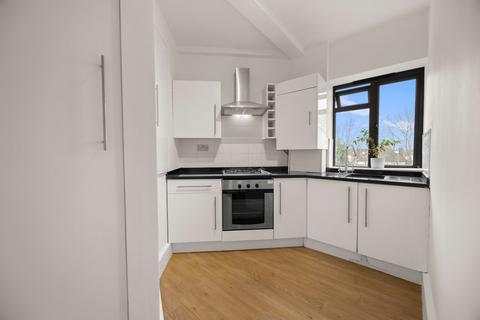 2 bedroom flat to rent, Kingsbridge Avenue, Victoria Court Kingsbridge Avenue, W3