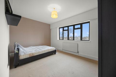 2 bedroom flat to rent, Kingsbridge Avenue, Victoria Court Kingsbridge Avenue, W3