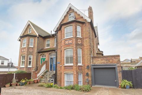 2 bedroom flat for sale, Canterbury Road, Harbledown House, CT6