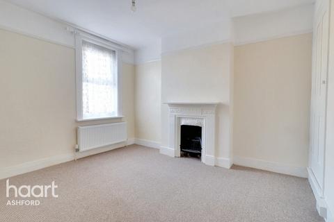 2 bedroom end of terrace house to rent, Southbourne Road, Folkestone