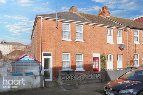 2 bedroom end of terrace house to rent, Southbourne Road, Folkestone