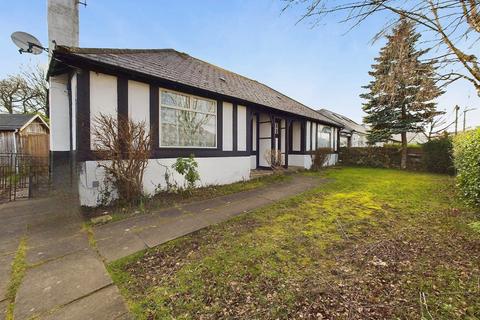 4 bedroom bungalow for sale, Ellis Road, Worcester, Worcestershire, WR2