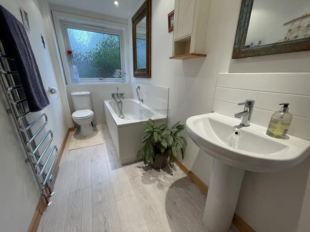 Bathroom.JPG