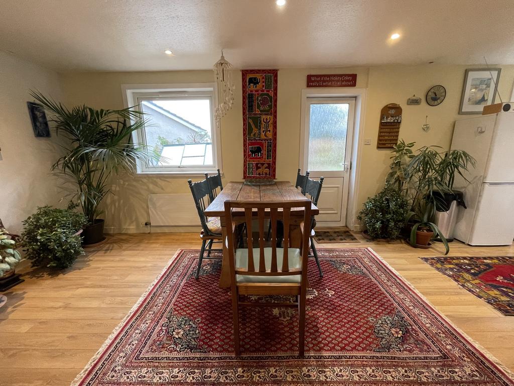 Dining Area.JPG