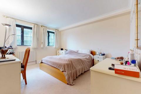 2 bedroom flat for sale, Huntsmore House, Pembroke Road, W8