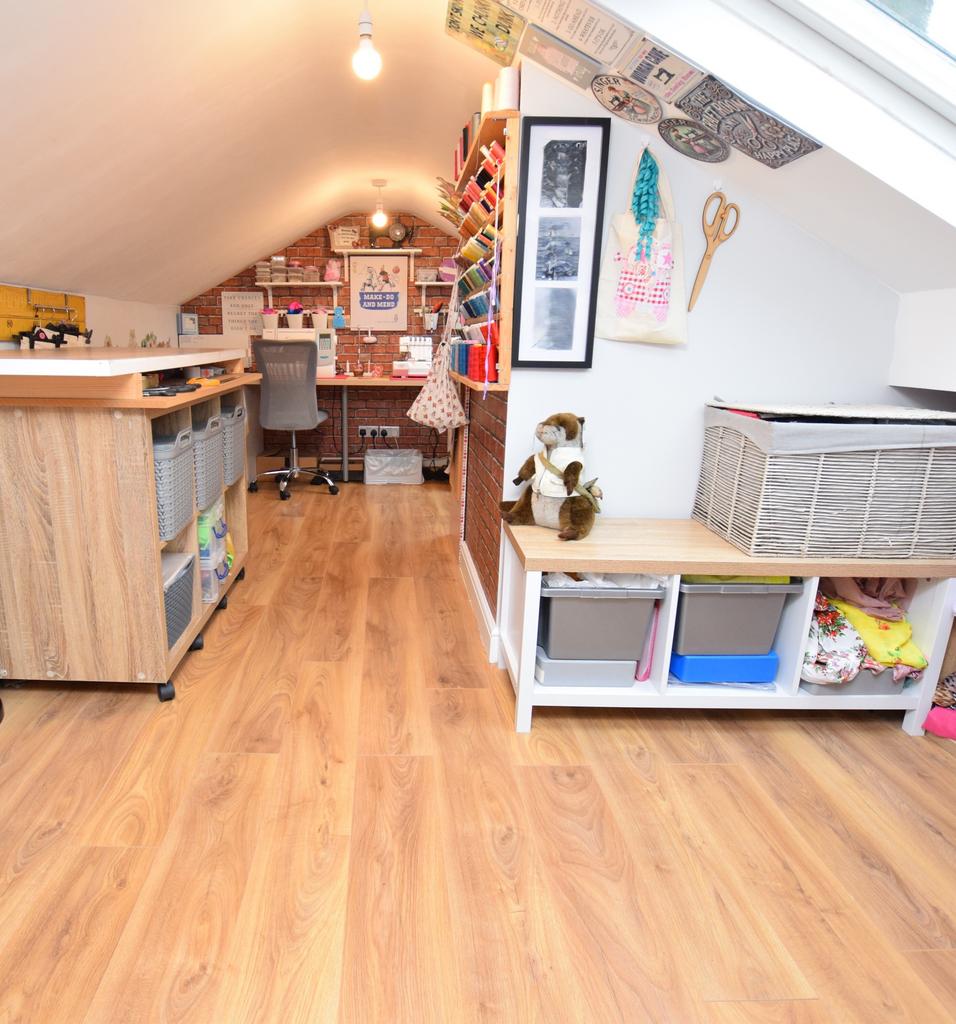 1st floor hobby room/bedroom 3