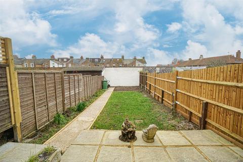 3 bedroom terraced house for sale, Strood Road, Hastings