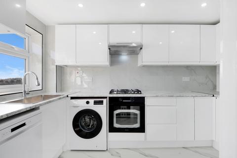 2 bedroom flat to rent, Hartcliff Court, Osterley Park View Road, Hanwell, W7