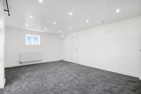 2 bedroom flat to rent, Hartcliff Court, Osterley Park View Road, Hanwell, W7