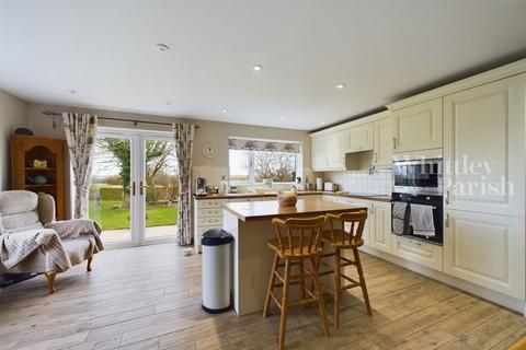 4 bedroom chalet for sale, North Green Road, Pulham St Mary