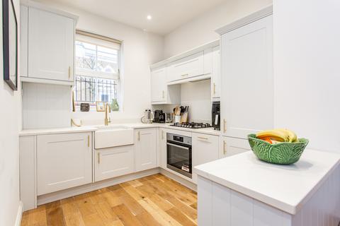 1 bedroom flat for sale, Schoolbell Mews, Mile End, E3