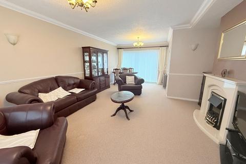 3 bedroom semi-detached house for sale, High Street, Shirley