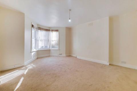 3 bedroom maisonette to rent, Sandringham Road, Hackney, London, E8