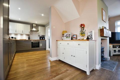 17 Bearbridge Road, Bristol, BS13 8SE