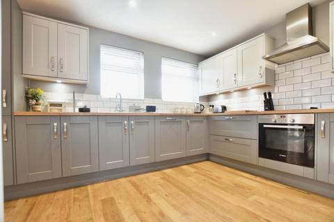 17 Bearbridge Road, Bristol, BS13 8SE