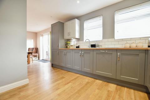 17 Bearbridge Road, Bristol, BS13 8SE