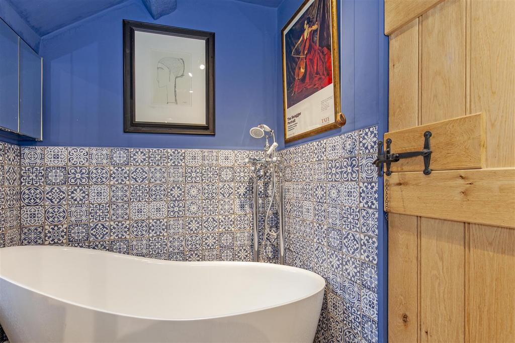 Bathroom-2.jpg