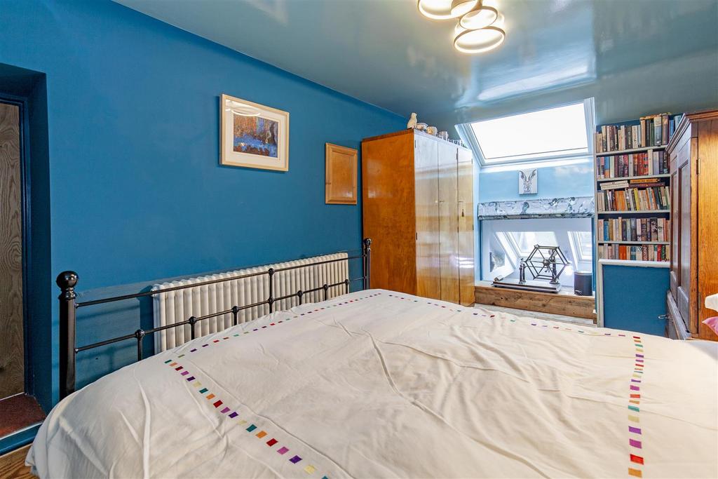 Bedroom 2-3.jpg