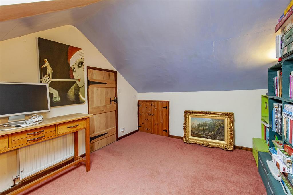Bedroom 3-2.jpg