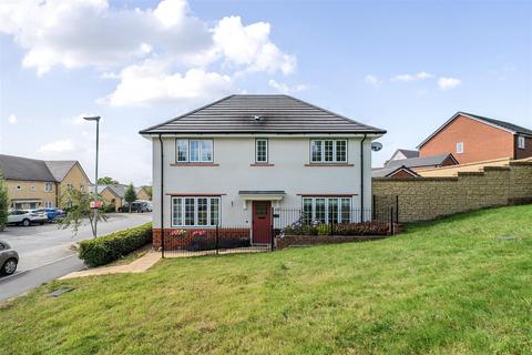 4 bedroom detached house for sale, Haystack Avenue, Chippenham