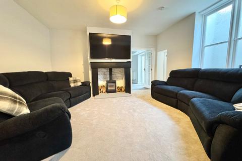 4 bedroom semi-detached house to rent, Woodhead Road, Holmfirth, West Yorkshire, HD9