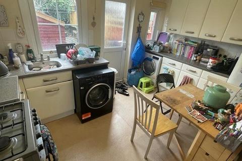 2 bedroom house to rent, Bedwell Road, Tottenham