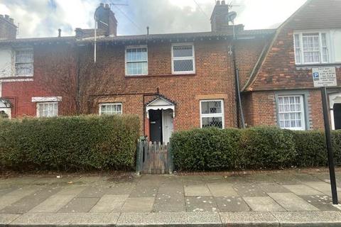 2 bedroom house to rent, Bedwell Road, Tottenham