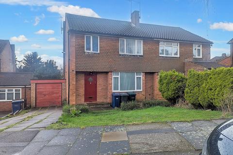 4 bedroom semi-detached house to rent, Mansfield Avenue, Barnet EN4