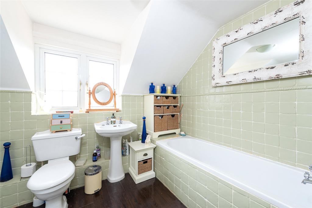 Principal Bathroom