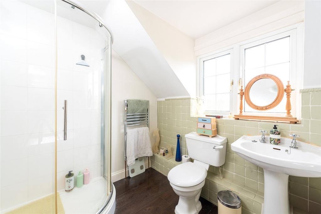 Principal Bathroom