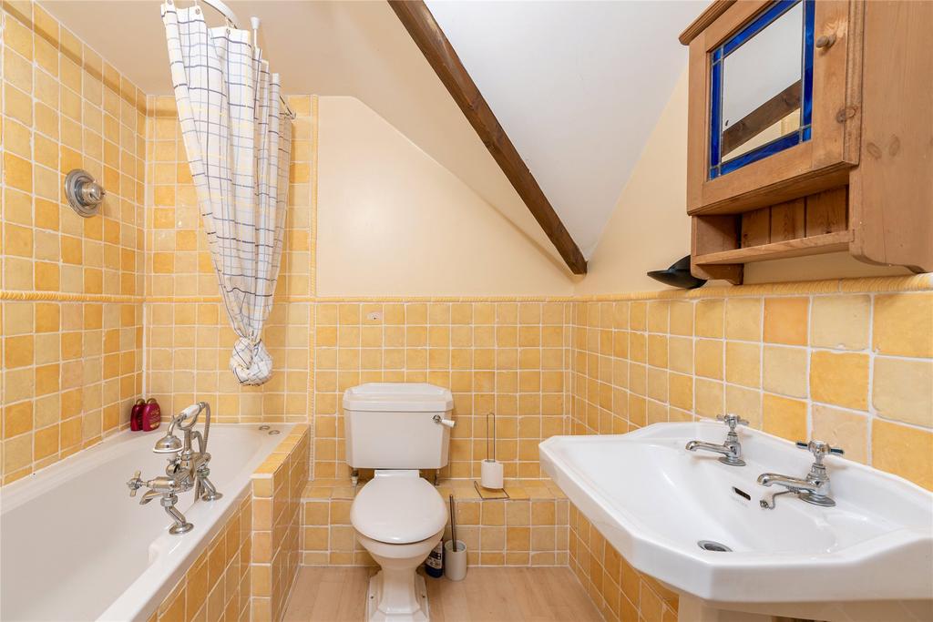 Bed 2 En Suite