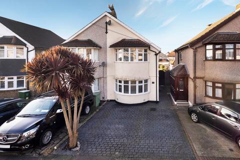 103 Brixham Road, Welling, DA16 1EL