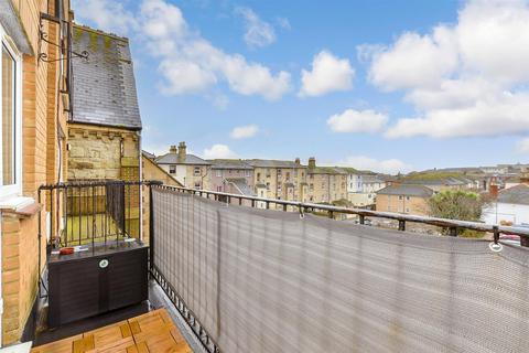 2 bedroom flat for sale, Victoria Street, Ventnor, Isle of Wight