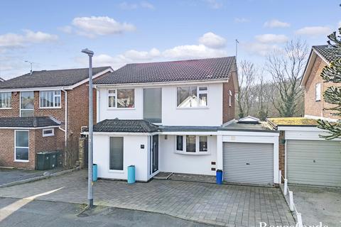 4 bedroom link detached house for sale, Woodview Road, Dunmow, CM6