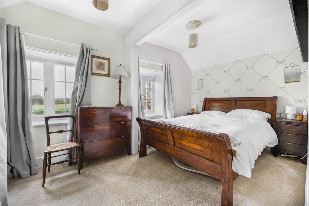 COTTAGE BEDROOM.jpg
