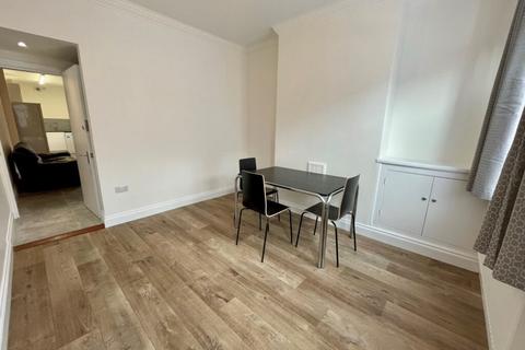 2 bedroom terraced house to rent, Wolverton Road, Leicester LE3