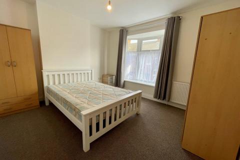 2 bedroom terraced house to rent, Wolverton Road, Leicester LE3