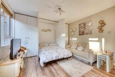 undefined, Wilton Road, London