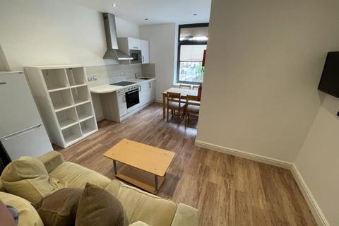 2 bedroom apartment to rent, Westcotes Drive, Leicester LE3
