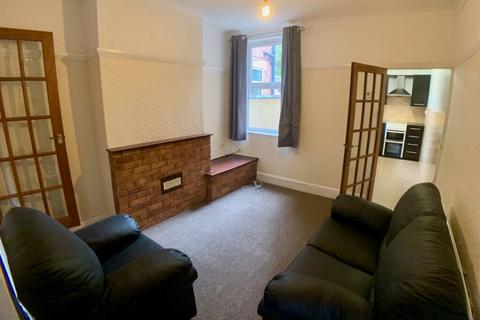 2 bedroom terraced house to rent, Western Road, Leicester LE3