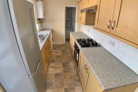 3 bedroom terraced house to rent, Windermere Street, Leicester LE2